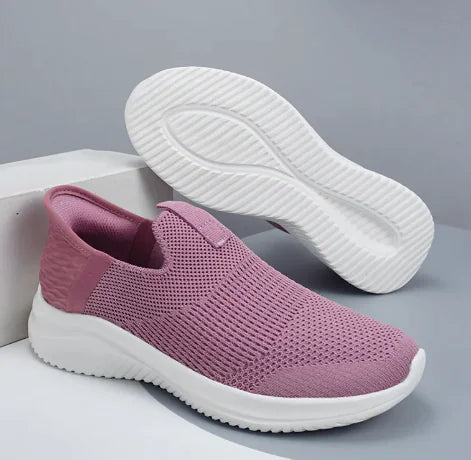 Easy-Wear Sports Shoes