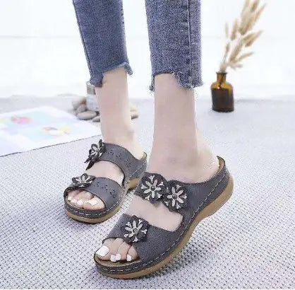 Sweet Flowers Two-Word Sandals
