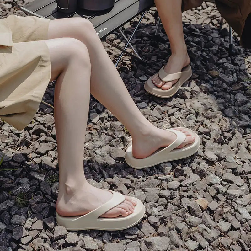 Thick Soled Couple Sandals - Simple