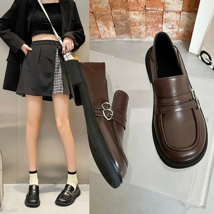 Autumn Heart Button Retro Round Toe Leather Shoes