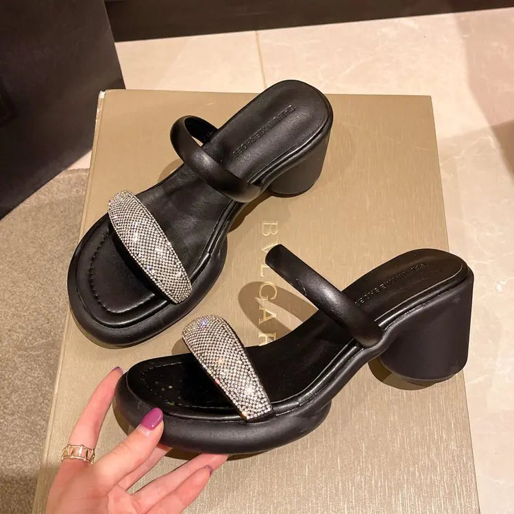 Thick Heel Sandals Adorned with Rhinestones