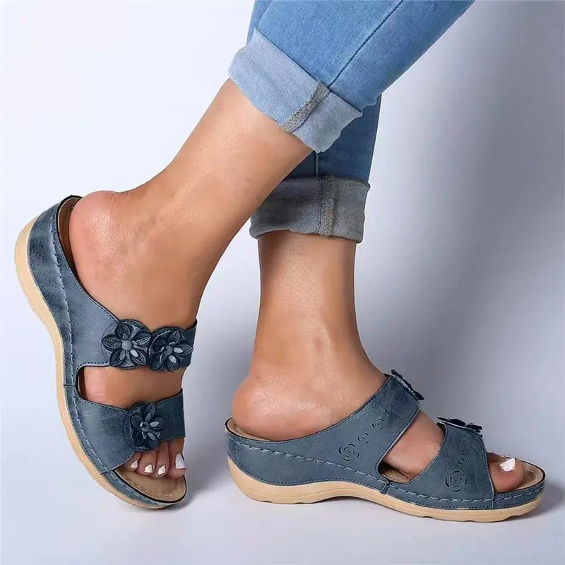 Sweet Flowers Two-Word Sandals