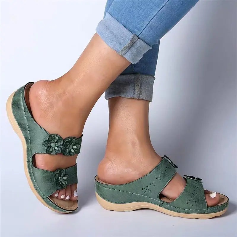 Sweet Flowers Two-Word Sandals