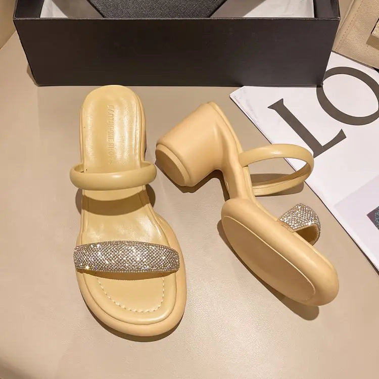 Thick Heel Sandals Adorned with Rhinestones